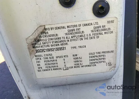 2002 Chevrolet Silverado 1500 z USA, uszkodzony, nr VIN 2GCEC19V621309531